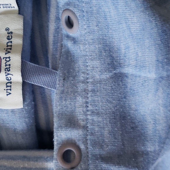 Vineyard Vines pullover size medium - Picture 3 of 5